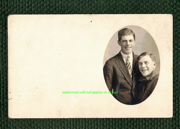 VINTAGE POSTCARD (Real Photo Postcard) / Two laughing men / Charlie + Lew, 1920s