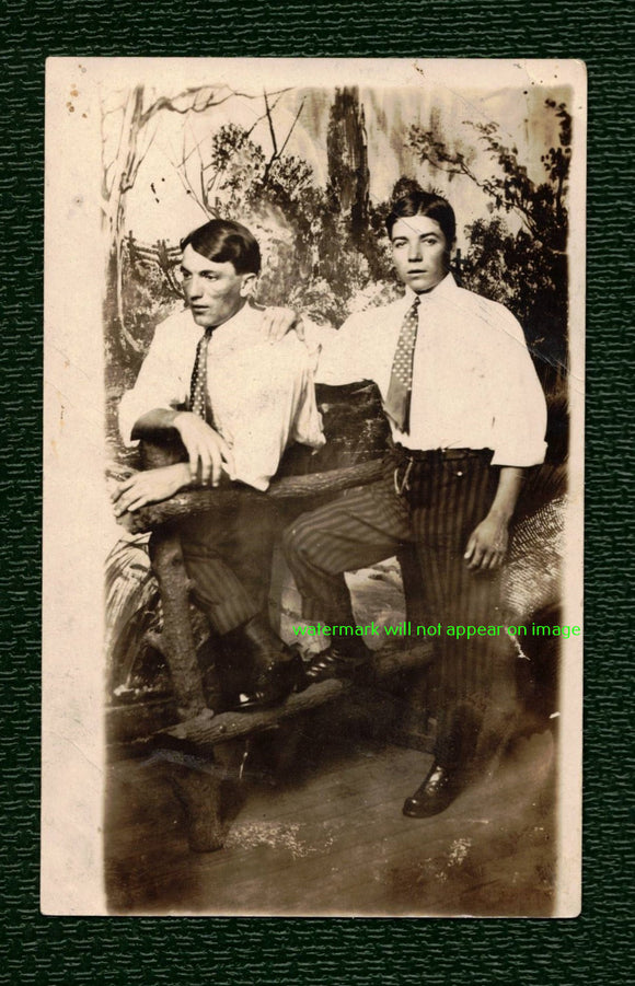 VINTAGE POSTCARD (Real Photo Postcard) / Two men wearing identical clothes