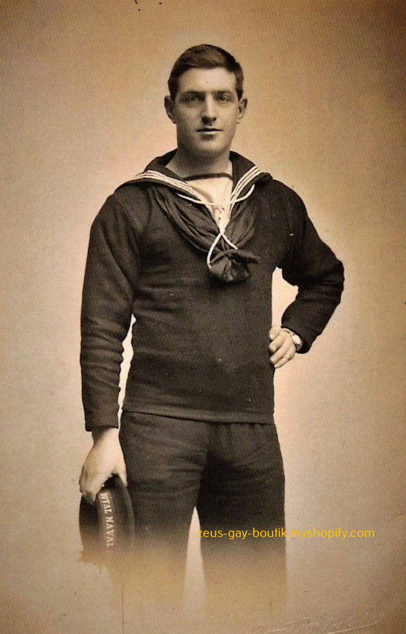 POSTCARD / WWI Royal Navy Man / Sailor