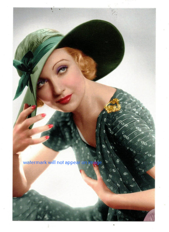 POSTCARD / Carole Lombard with hat