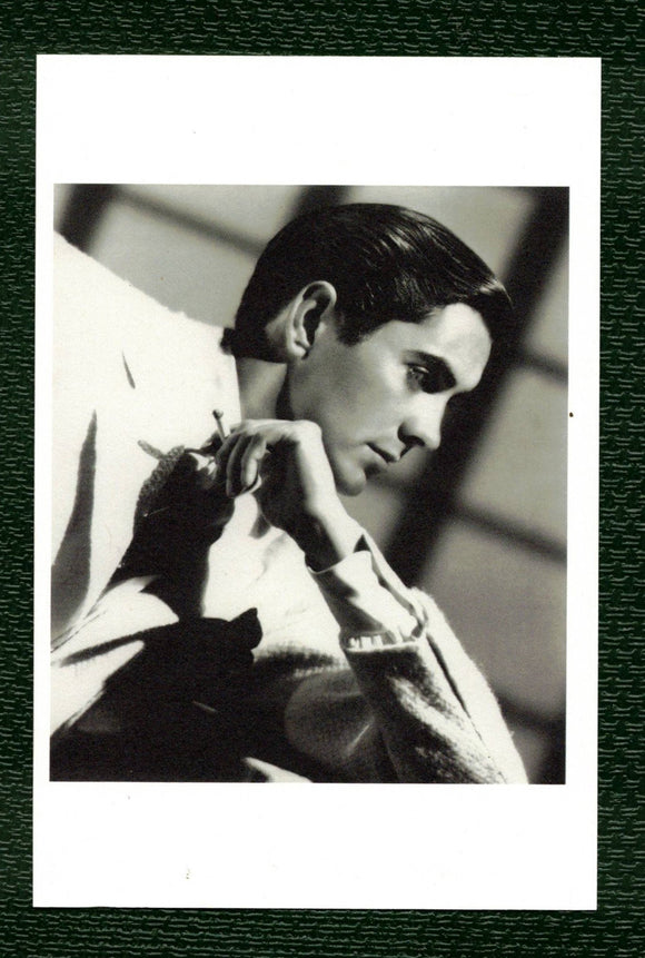 POSTCARD / Tyrone Power with cigarette