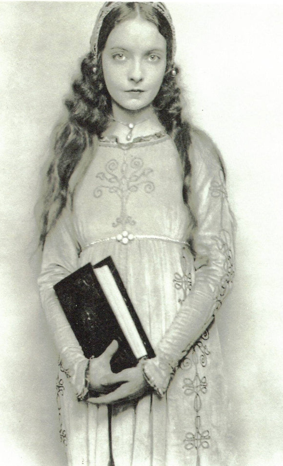POSTCARD / Lillian Gish as Romola, 1924