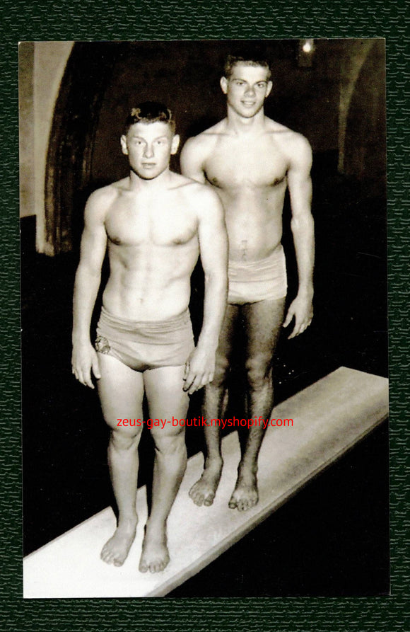 POSTCARD / Two divers on diving board
