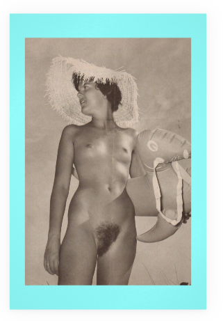 POSTCARD / Amanda nude with straw hat