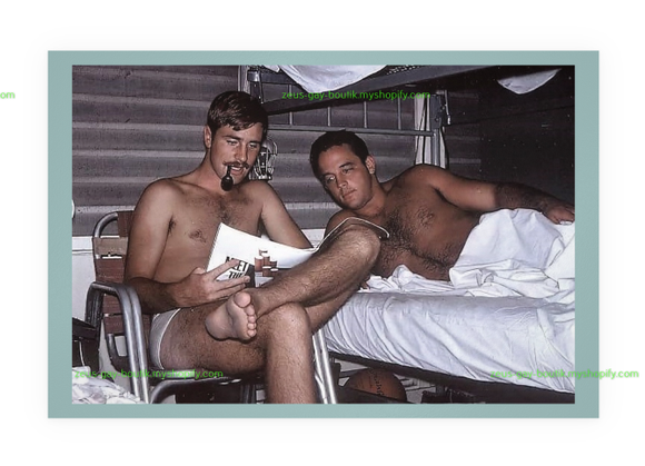 POSTCARD / Two soldiers relaxing in barracks