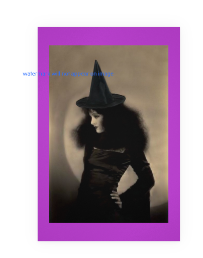 POSTCARD / Beautiful witch