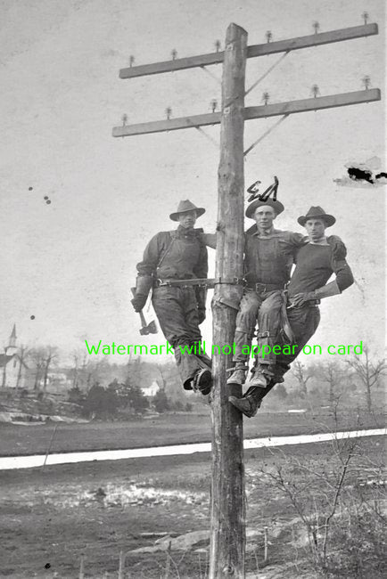POSTCARD / Ed and two linemen, 1920's