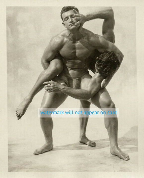 POSTCARD / MIZER, Bob / Two wrestlers in action, 1950's