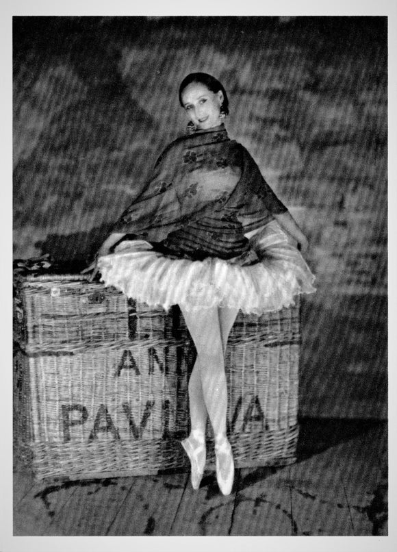 POSTCARD / Anna Pavlova, Théâtre des Champs Élysées, 1927 / ABBE James