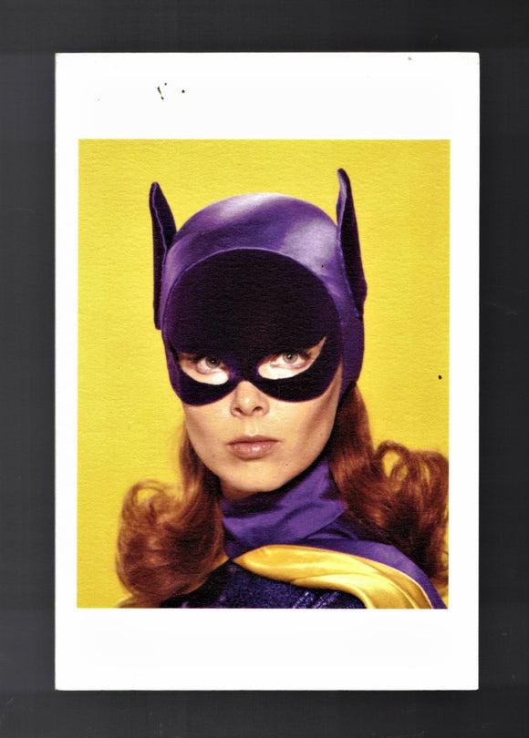 NOTE CARD / Batman / Batgirl on yellow / Yvonne Craig