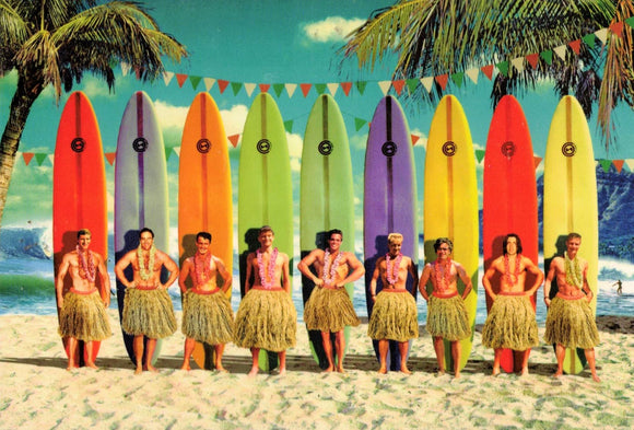 POSTCARD / Max HERNN / Surfers in Hawaiian grass skirts