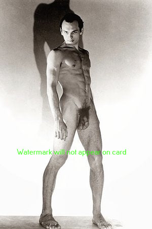 POSTCARD / Yul Brynner standing nude, 1942 / George PLATT LYNN