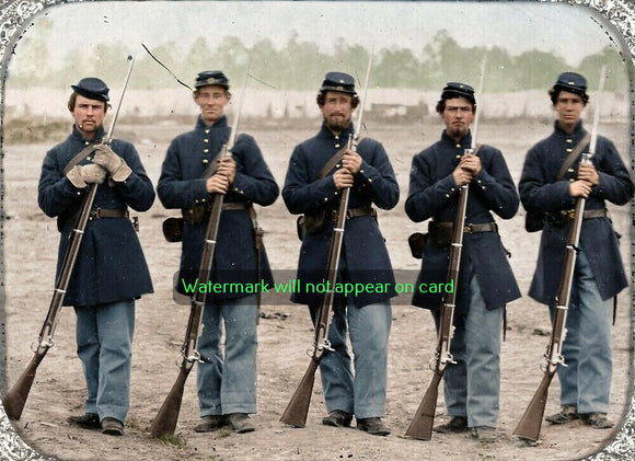 POSTCARD / Civil War soldiers with guns