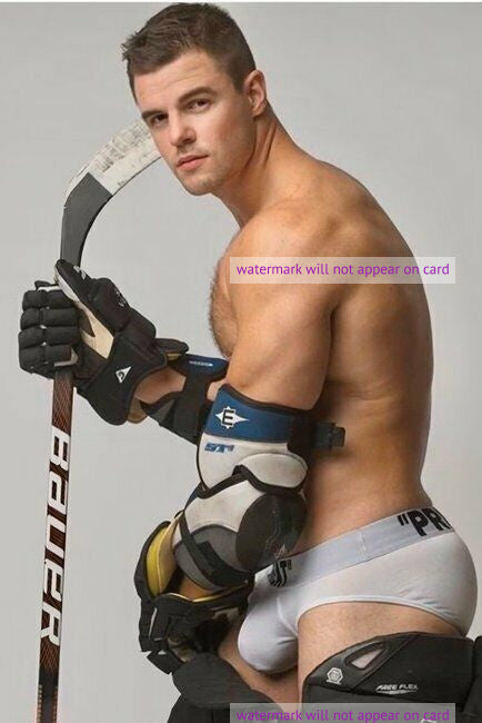 POSTCARD / Hockey player in underwear