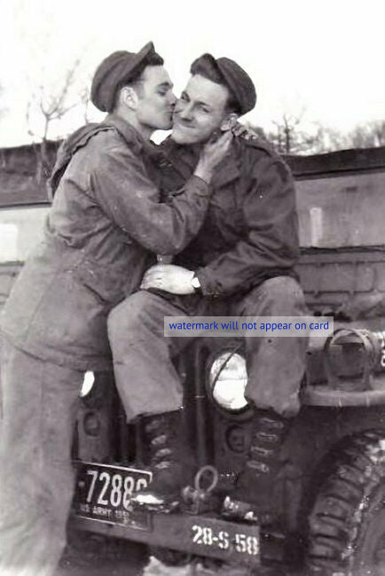POSTCARD / Two affectionate soldiers kiss + jeep