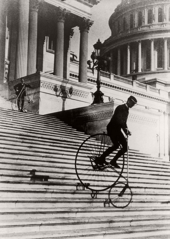 POSTCARD / Anonymous / Perilous ride down Capitol Building Steps, 1910