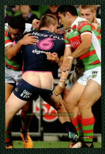 POSTCARD / Rugby men nude butt reveal