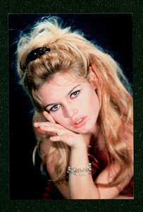 POSTCARD / Brigitte Bardot with bracelet