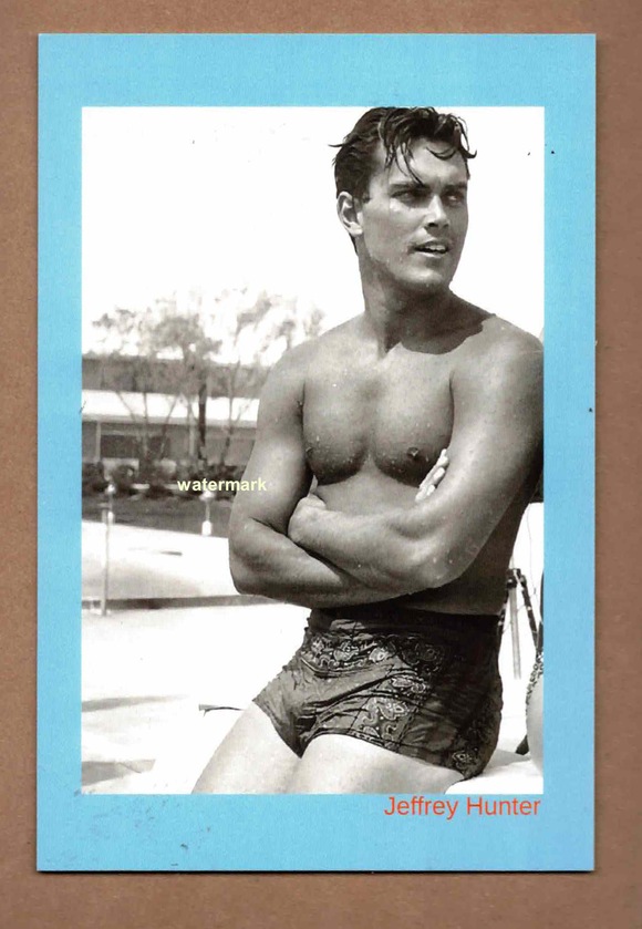 POSTCARD / Jeffrey Hunter in swimsuit, 1957