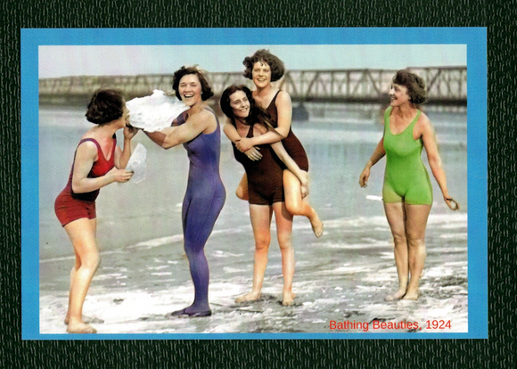 POSTCARD / Bathing Beauties, 1924