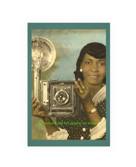 POSTCARD / Woman Flash Photographer, 1930s