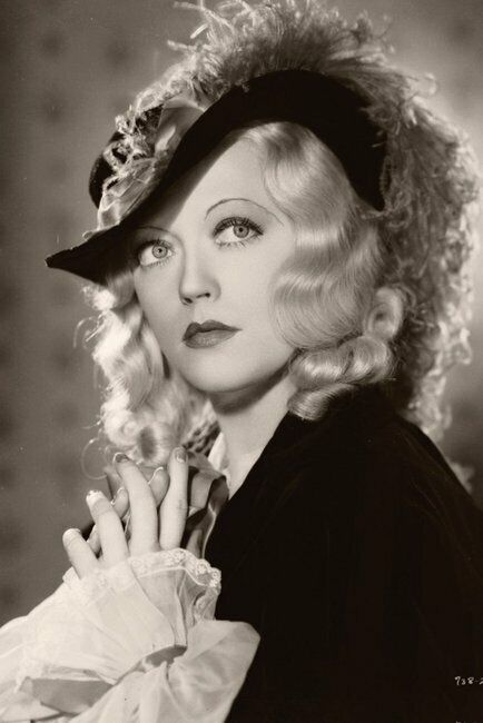 POSTCARD / Marion Davies / Operator 13, 1934