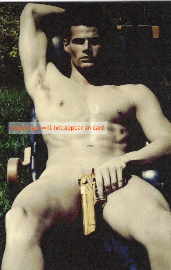 POSTCARD / Nude man with golden gun