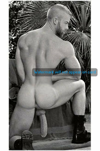 POSTCARD / Chris nude from back