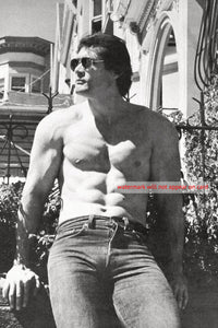 POSTCARD / Gordon Grant in jeans