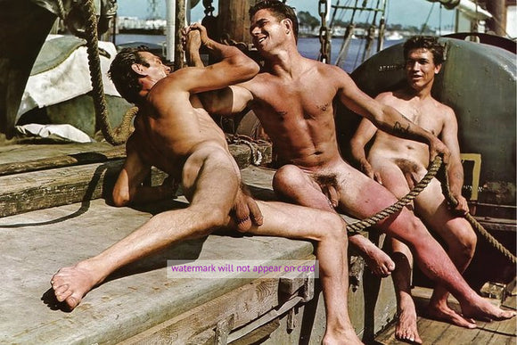POSTCARD / Three nude sailors on deck