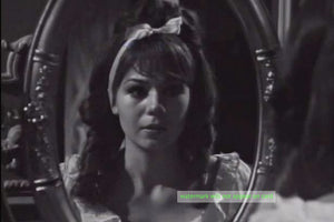 POSTCARD / Soap Opera / Dark Shadows / Kathryn Lee Scott/ Josette in mirror