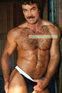 POSTCARD / Tom Selleck in underwear