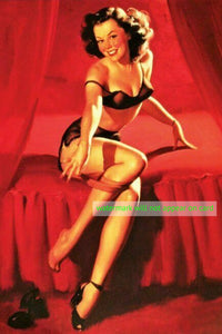 POSTCARD / Pin-up / ELVGREN / Loretta on red bed