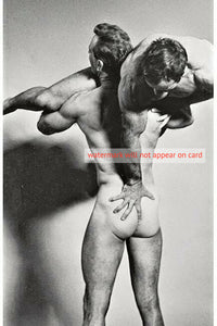 POSTCARD / Nude men lift