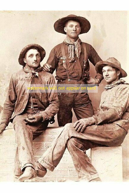 POSTCARD / Three cowboys / 19th century