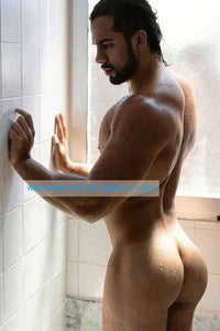 POSTCARD / Carlos nude in shower