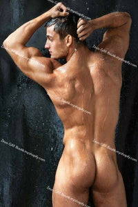 POSTCARD / Jonathan wet nude from back