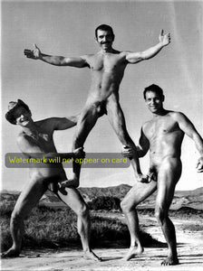 POSTCARD / Three nude men pyramid